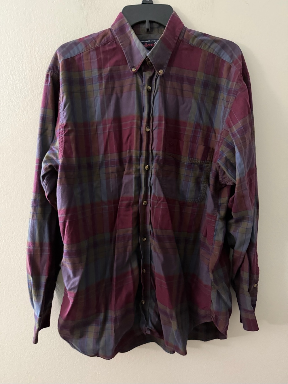Roundtree & Yorke Men's Burgundy and Navy Plaid Button-Down Shirt